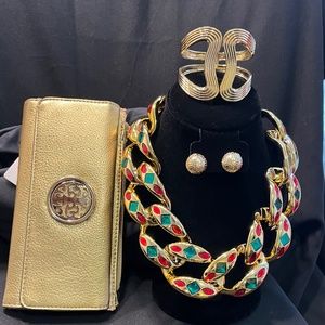 Necklace set bundle (Gold tone)